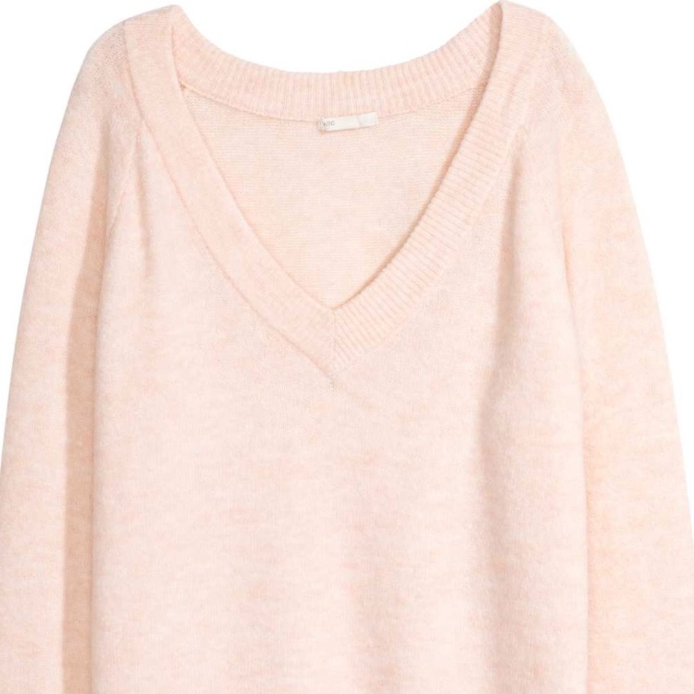 NWT h&m v neck sweater